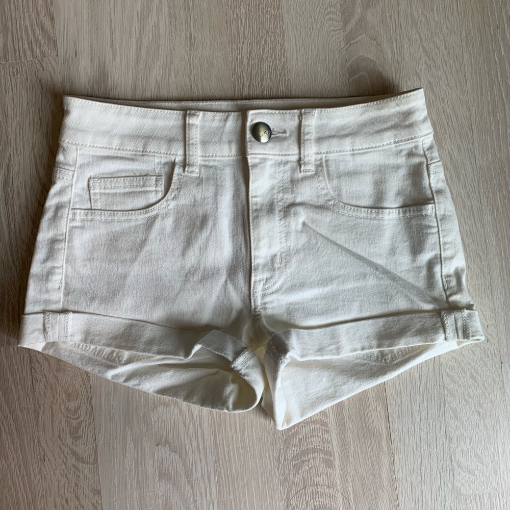 hi rise white shorts